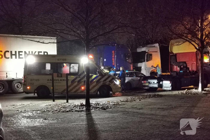 Handhaving treft gewonde man aan op straat