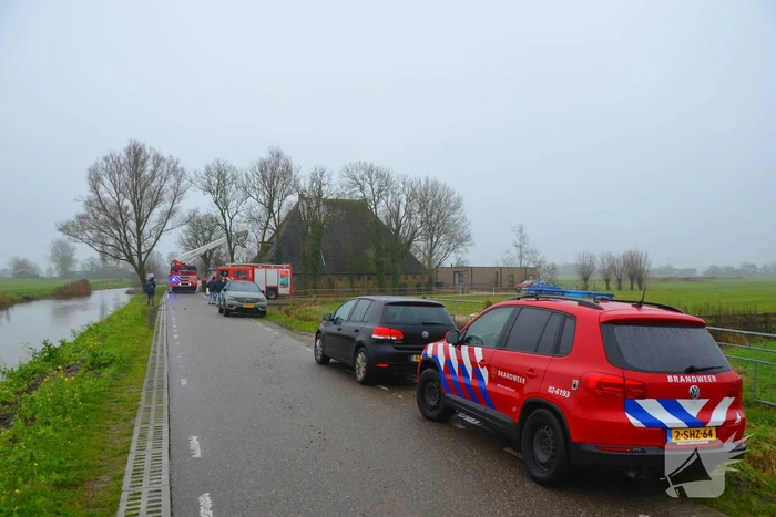 Brand in schoorsteen van boerderijwoning