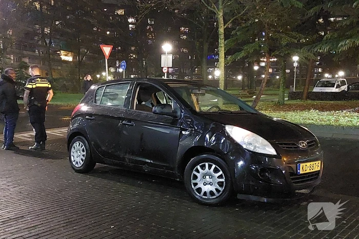 Maaltijdbezorger aangereden door personenauto