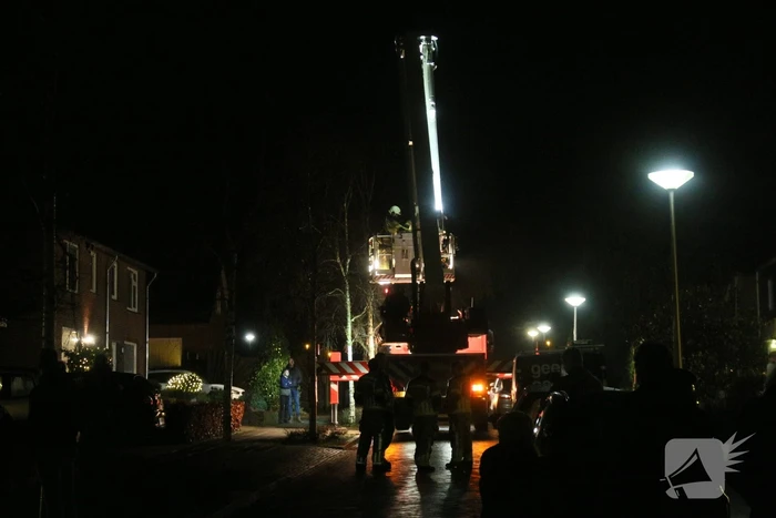 Brand in schoorsteen van woning