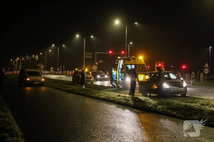 Persoon gewond bij aanrijding tussen twee voertuigen