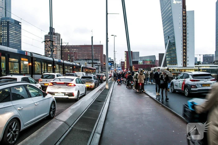Erasmusbrug in storing