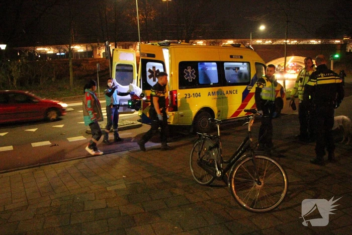 Man onder invloed kom ten val en raakt gewond