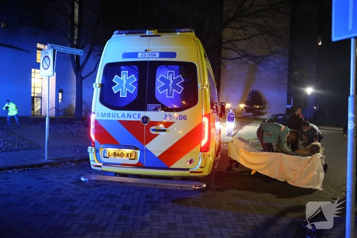 Personenauto in botsing met voetganger