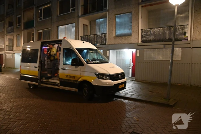 Koperdieven veroorzaken wateroverlast in leegstaand portiek