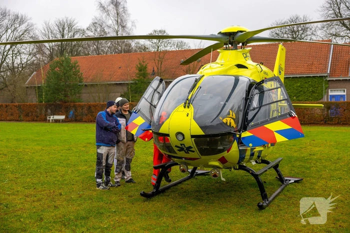 Traumahelikopter landt op terrein Klooster Sint Joseph