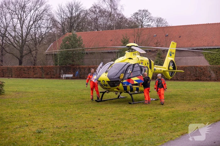 Traumahelikopter landt op terrein Klooster Sint Joseph