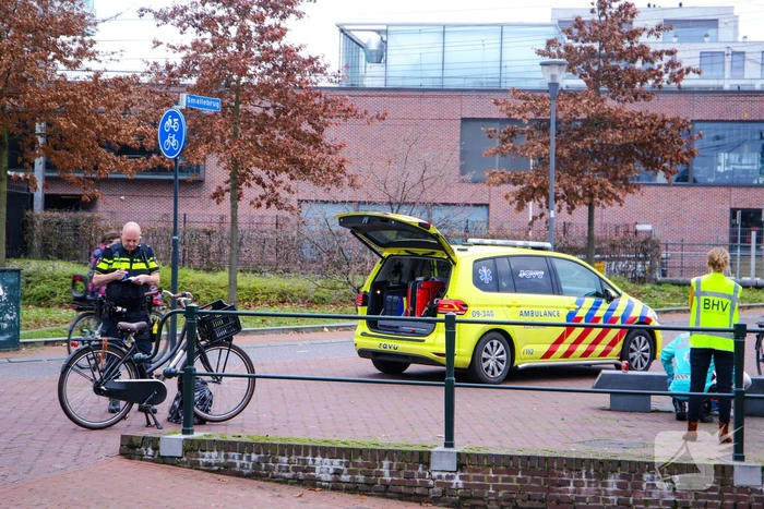 Jongeman op fiets gewond na verkeersongeval