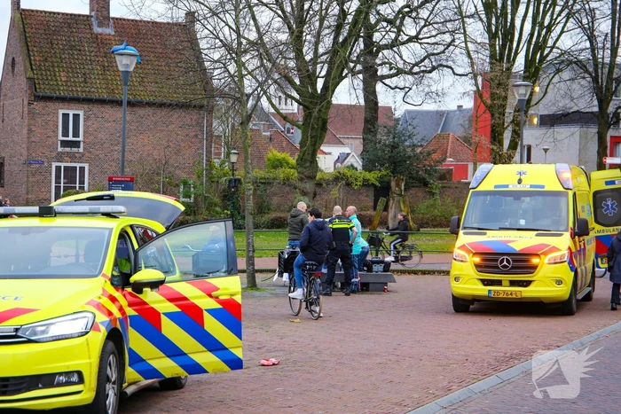 Jongeman op fiets gewond na verkeersongeval