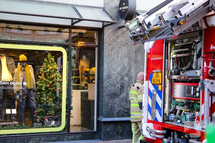 Brand in winkelpand van kledingzaak Jac Hensen