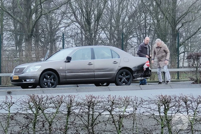 Drie voertuigen lopen flinke schade op