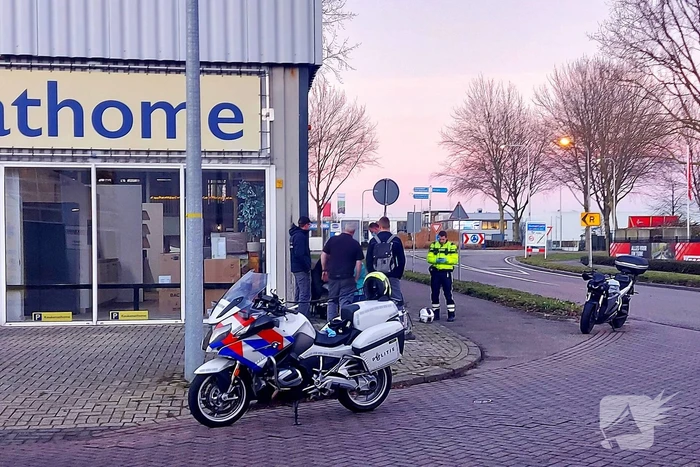 Motorrijder gaat onderuit en raakt gewond