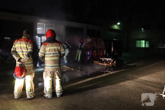 Brand in bouwcontainer snel geblust