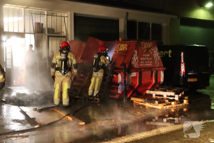 Brand in bouwcontainer snel geblust