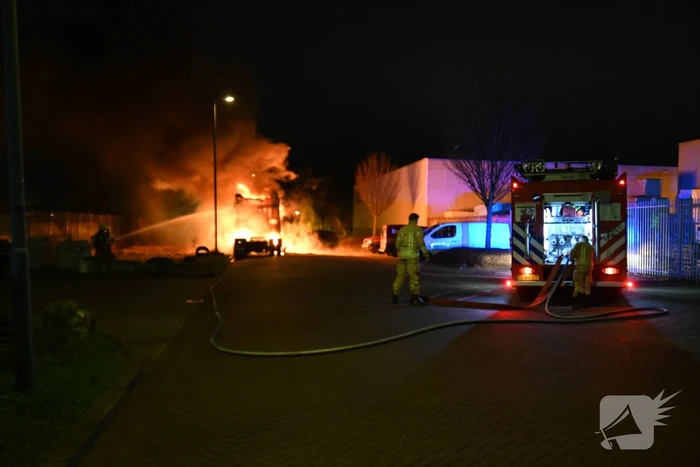 Vrachtwagens verwoest door brand