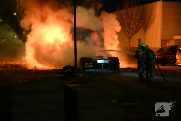 Vrachtwagens verwoest door brand