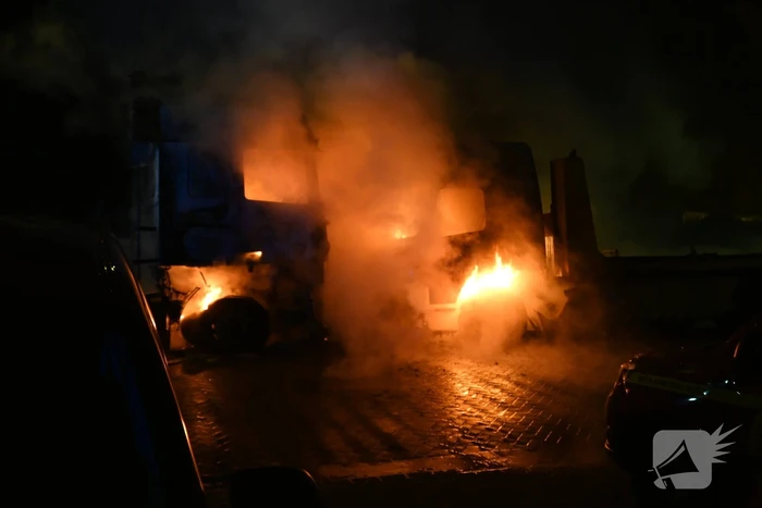 Vrachtwagens verwoest door brand