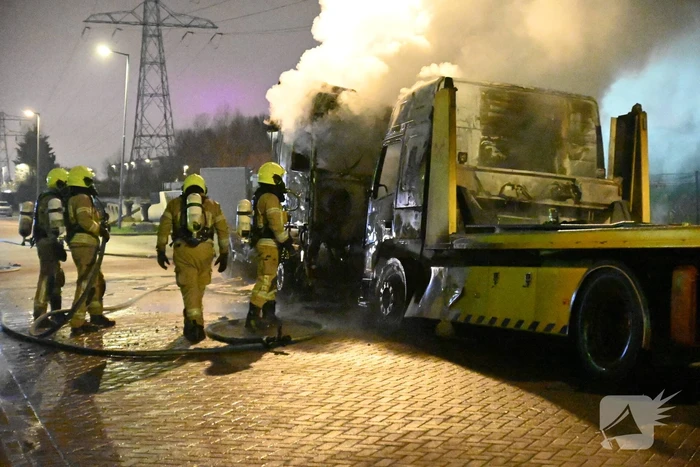 Vrachtwagens verwoest door brand