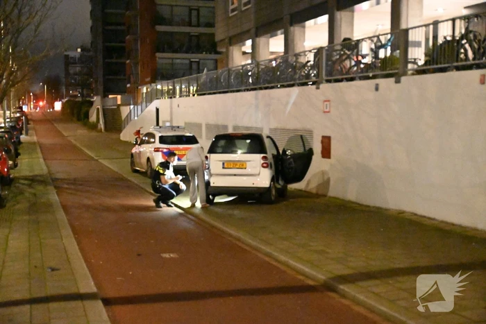 Automobilist ramt personenauto en vlucht
