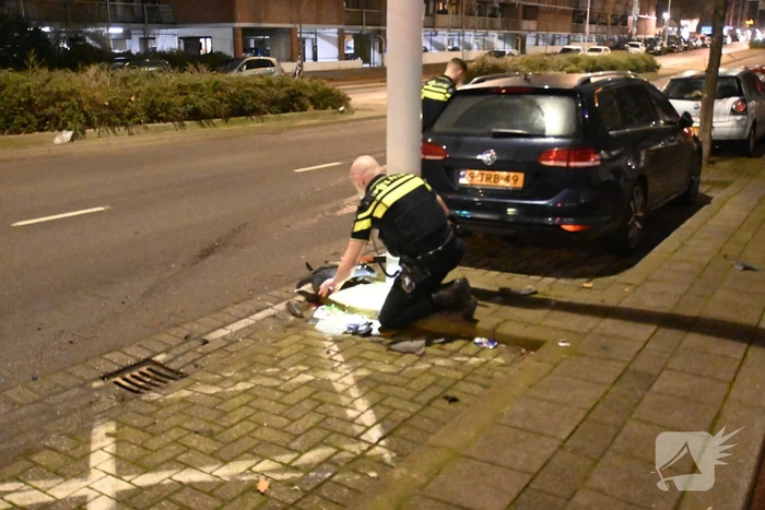 Automobilist ramt personenauto en vlucht