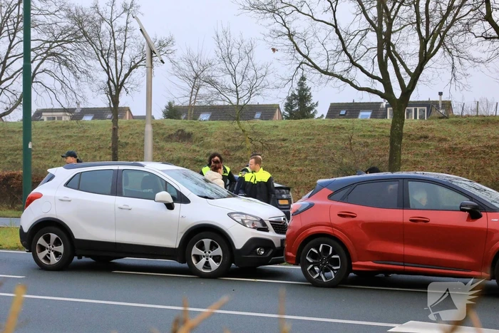 Drie personenwagens betrokken bij kop-staart botsing