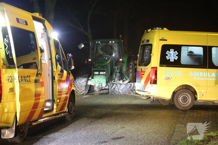 Gewonden bij aanrijding tussen tractor en auto