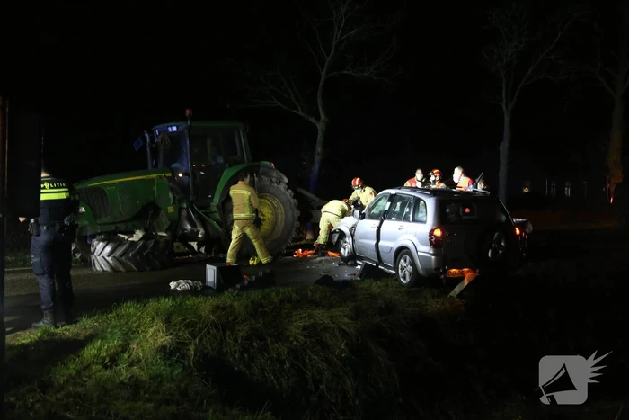 Gewonden bij aanrijding tussen tractor en auto