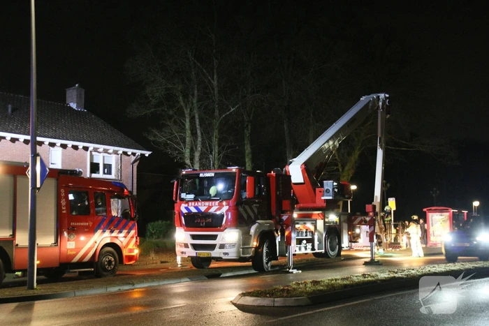 Brand in schoorsteen van woning