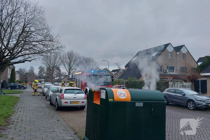 Vuurwerk veroorzaakt brand in container