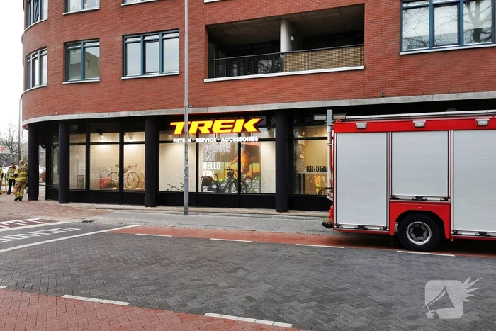 Mistgenerator gaat af in fietsenwinkel Trek Bicycle