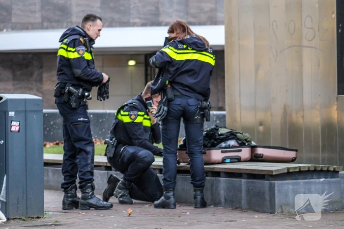 Politie doet onderzoek naar verdachte koffer metrostation Dijkzigt