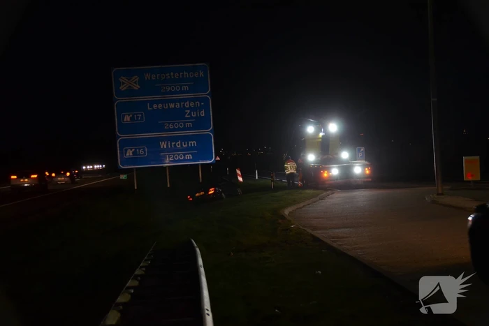 Automobilist verliest controle over het stuur en belandt in greppel
