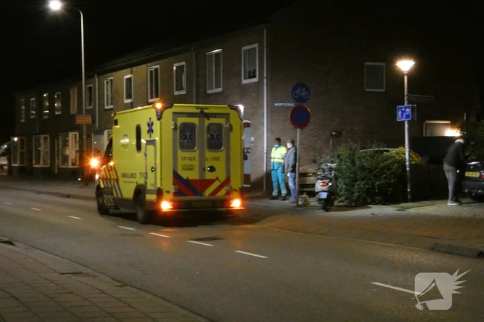 Scooterrijder aangereden door personenauto