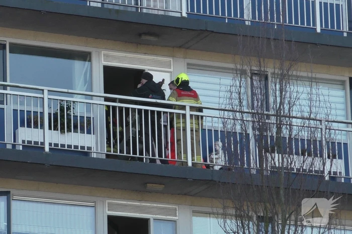 Traumahelikopter landt na brand in woning