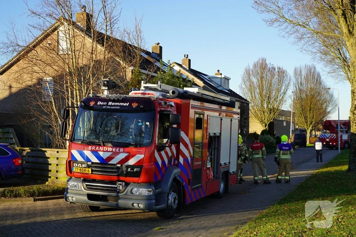 Brand in schoorsteen van woning