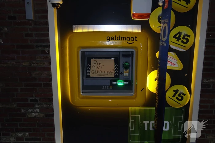 Geldmaat zet geldautomaten uit door storing