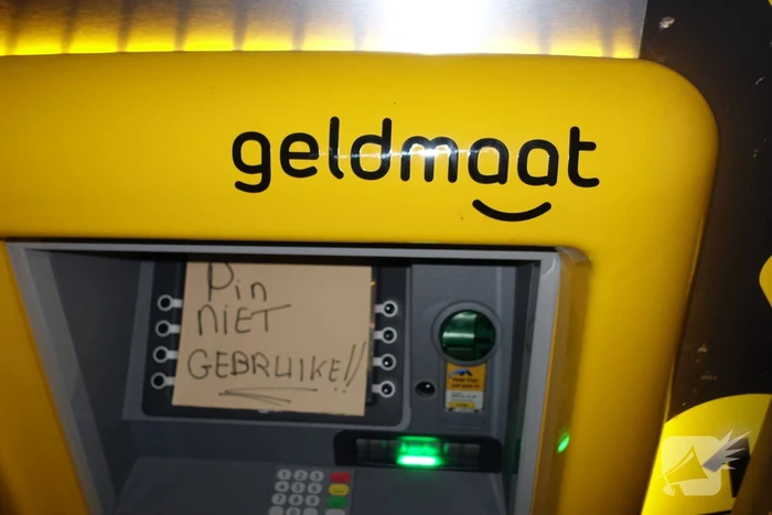 Geldmaat zet geldautomaten uit door storing