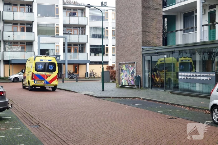 Brand in keuken van flatwoning