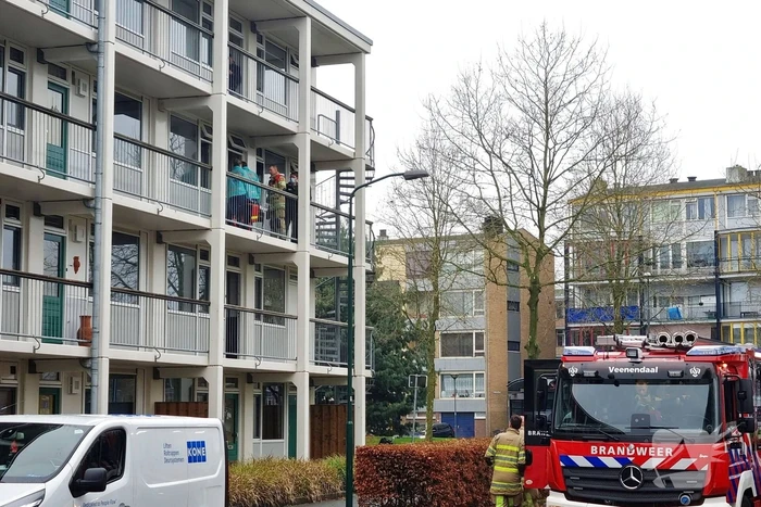 Brand in keuken van flatwoning