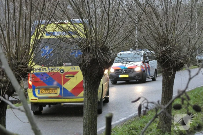 Persoon te water geraakt in sloot