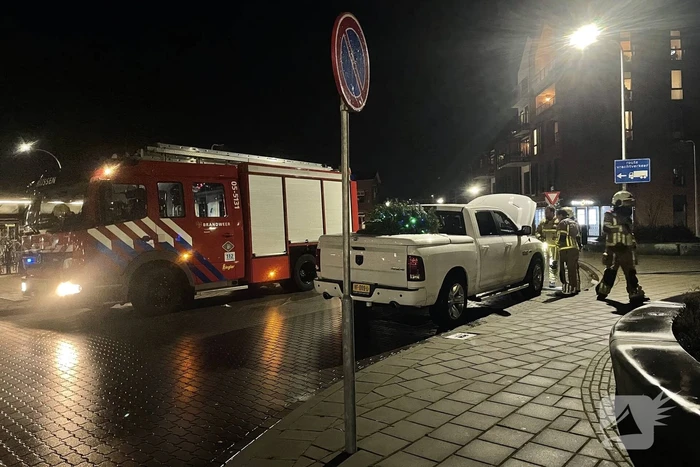 Onderzoek naar brand in motorcompartiment