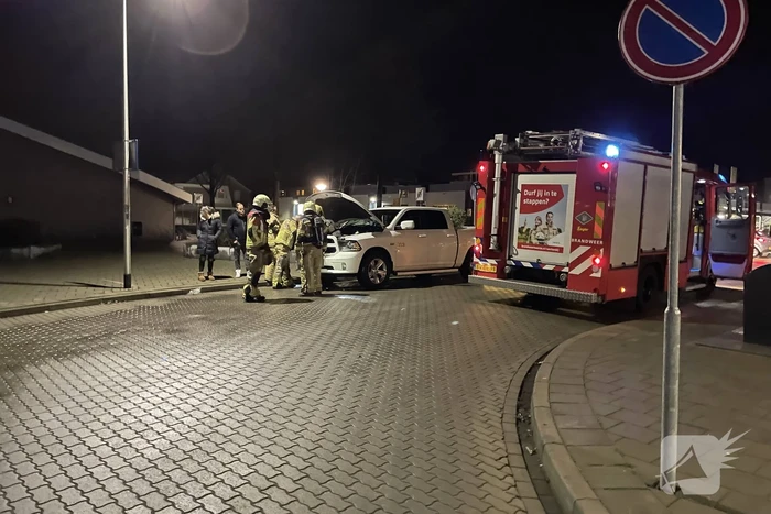 Onderzoek naar brand in motorcompartiment