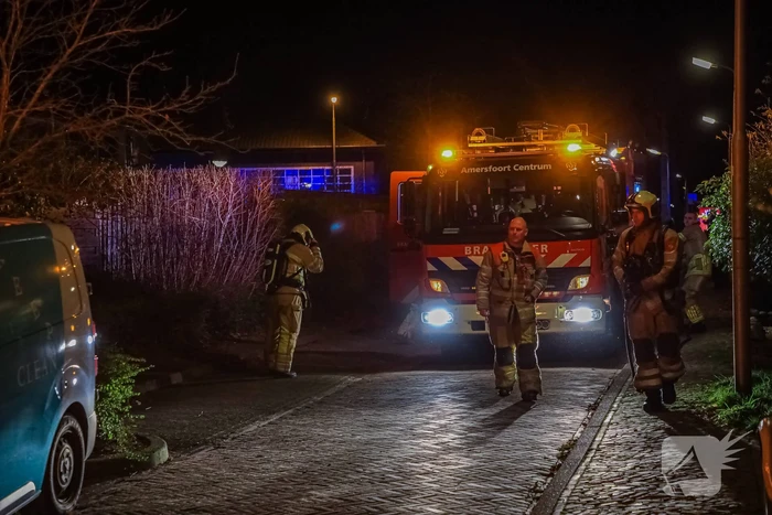Voorkant van bestelbus volledig uitgebrand