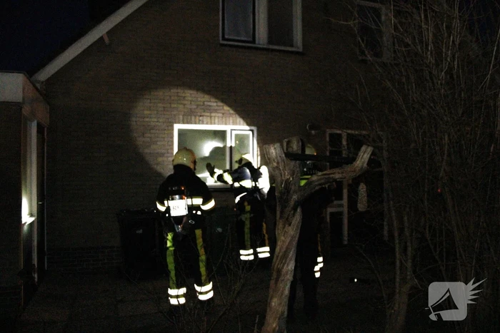 Woning vol rook na vergeten pan op vuur
