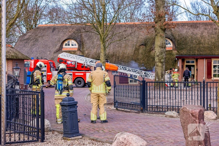 Voorbijgangers zien vonkenregen uit schoorsteen
