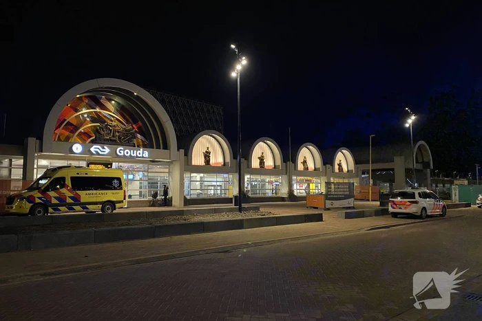 Traumateam assisteert bij incident in stationshal
