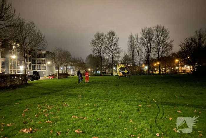 Traumateam assisteert bij incident in stationshal