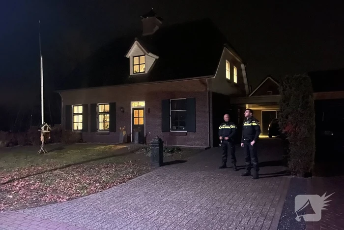 Woninginbraak terwijl bewoner op bed ligt