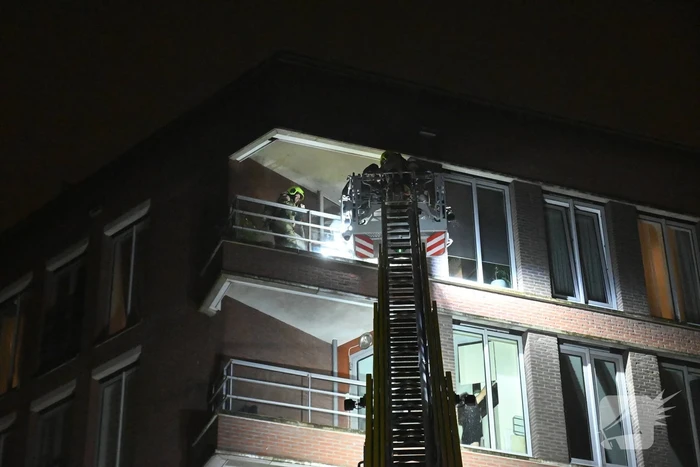Elektrische fiets vliegt in brand tijdens opladen in woning