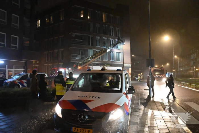 Elektrische fiets vliegt in brand tijdens opladen in woning